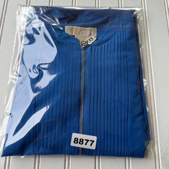 Michael Kors Size 1X Full zip Pintuck blouse - Picture 8 of 8